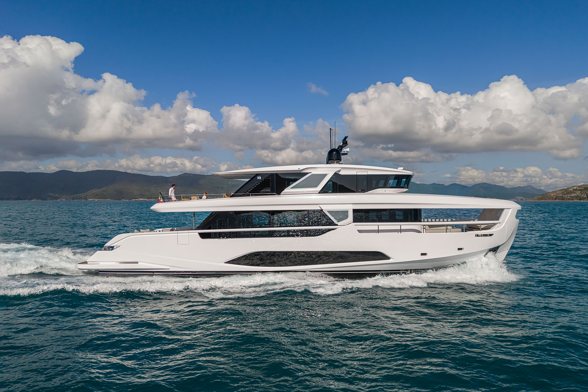Infynito90 - Ferretti Group - Abys Yachting