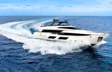 5 good reasons to buy a Ferretti 920