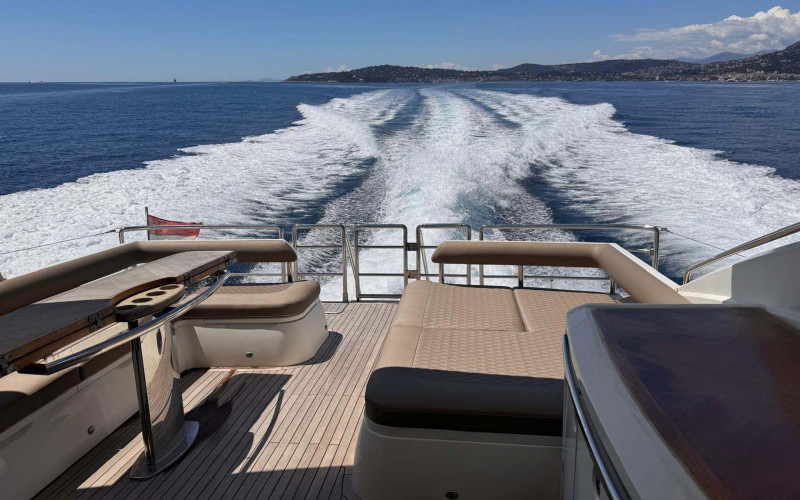 Princess V65