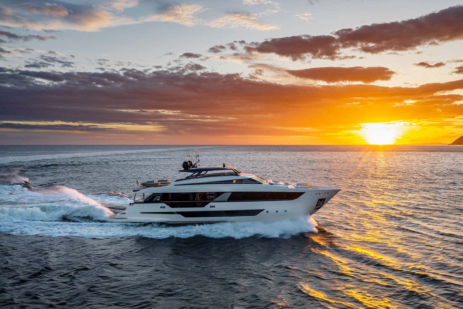 FERRETTI YACHTS 1000 - M/Y EPIC - ABYS YACHTING