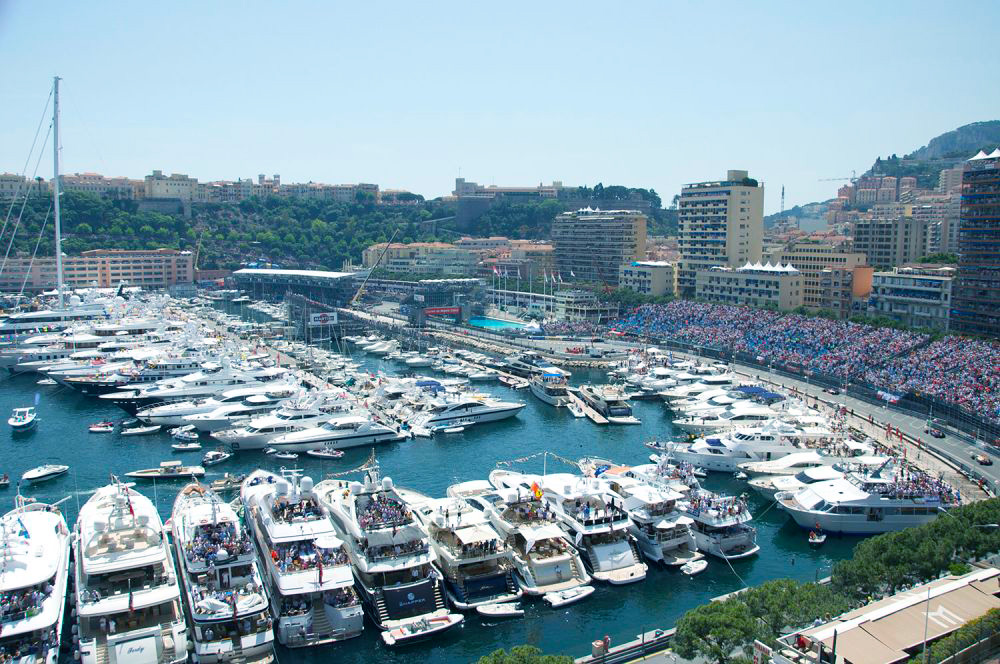 82e_grand_prix_de_monaco_from_a_yacht