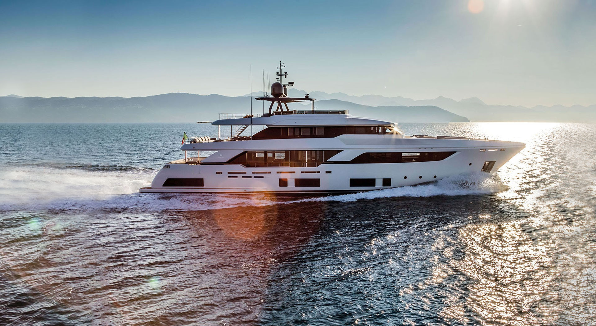 Custom line Navetta 37