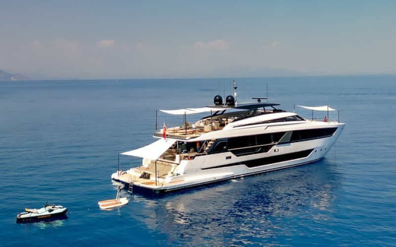 FERRETTI YACHTS 1000 FREYA