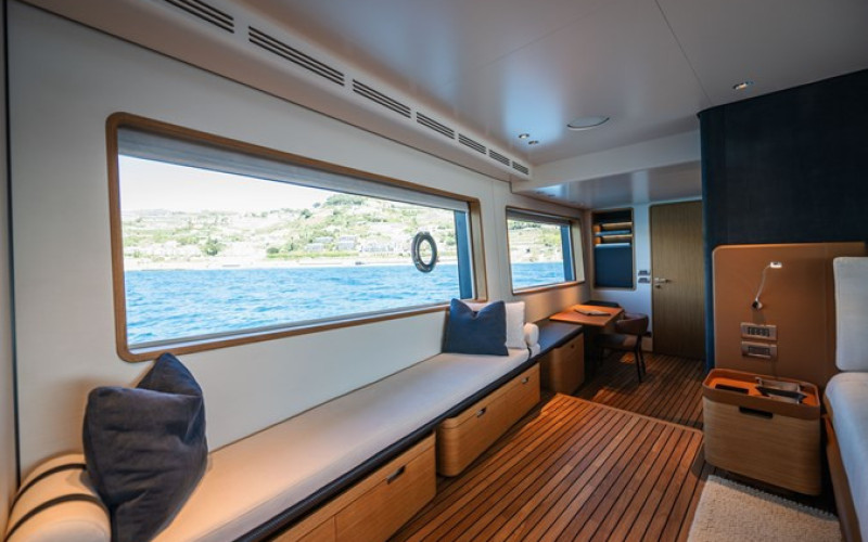 CUSTOM LINE Navetta 30 GN30