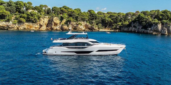 FERRETTI YACHTS