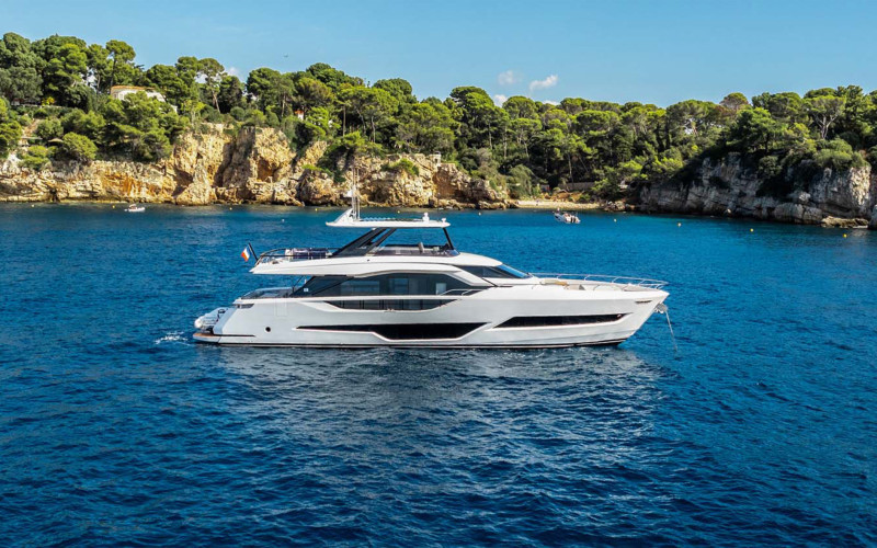 FERRETTI YACHTS 800