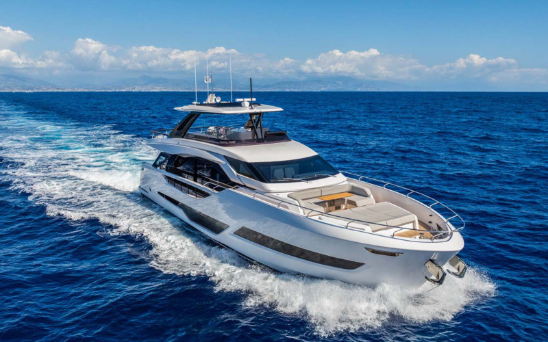 FERRETTI YACHTS 800