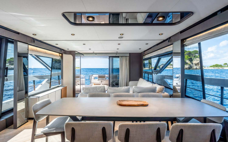 FERRETTI YACHTS 800