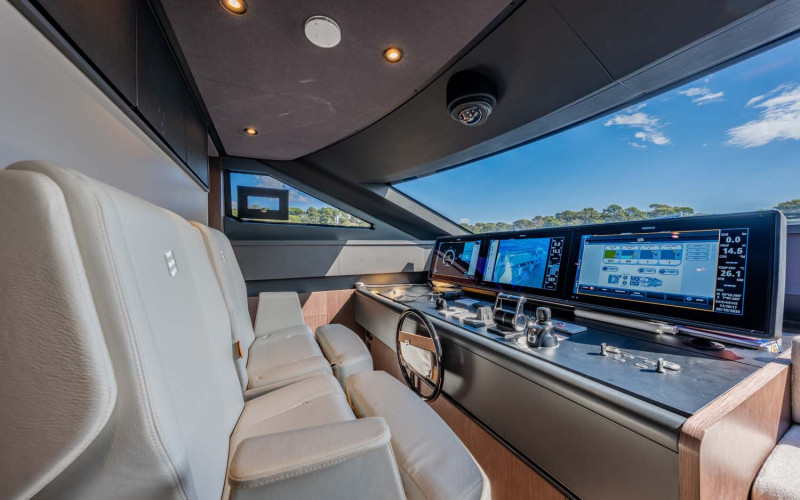 FERRETTI YACHTS 800