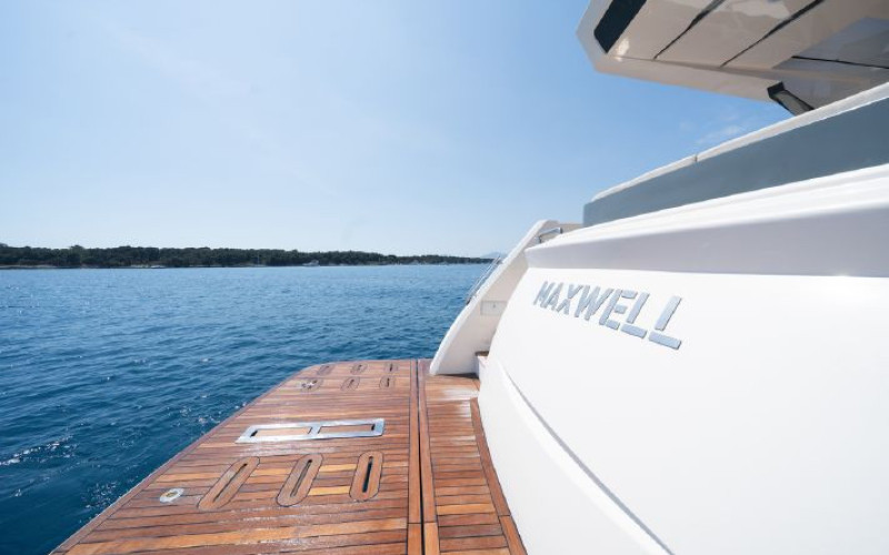 FARADAY YACHTS MAXWELL 64