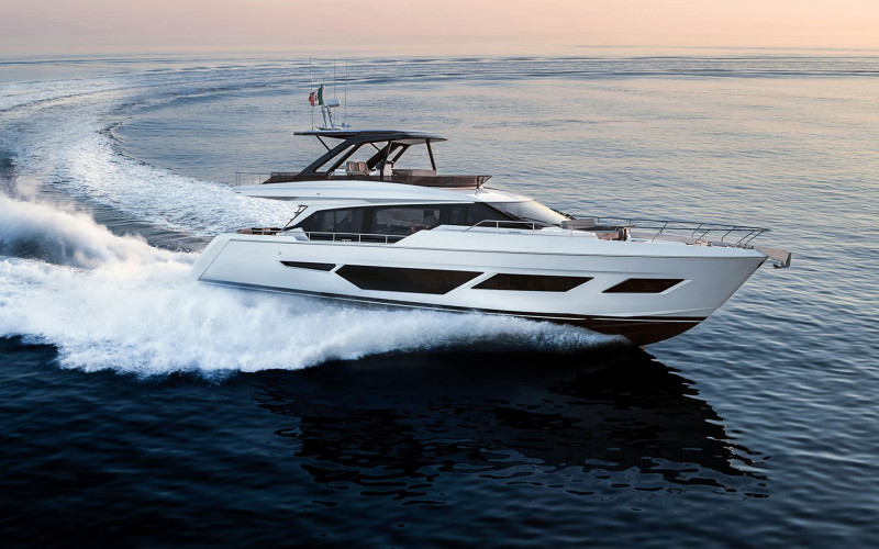 Ferretti Yachts 720