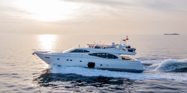 FERRETTI YACHTS 780 STELLINA