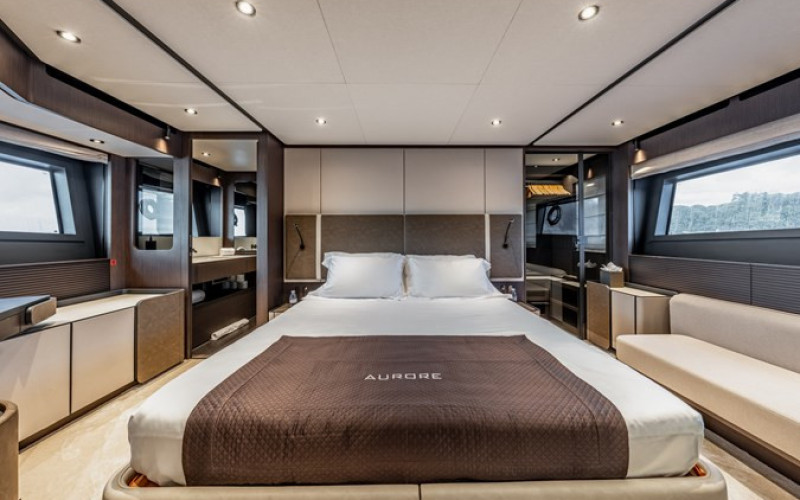 FERRETTI YACHTS AURORE