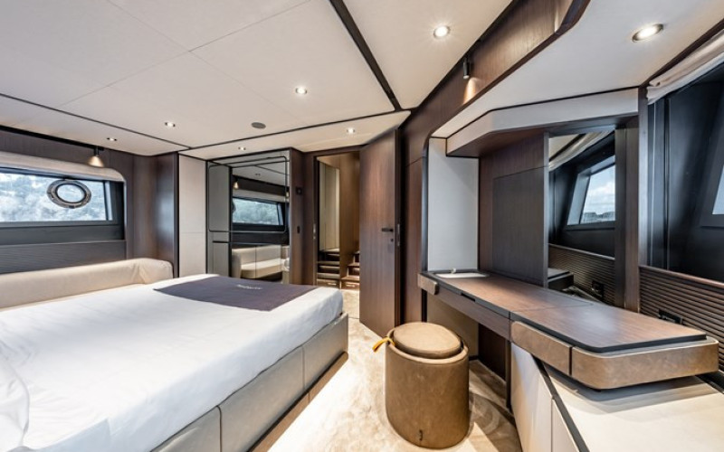 FERRETTI YACHTS AURORE