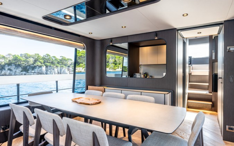FERRETTI YACHTS AURORE