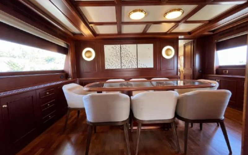 Custom line Navetta 27