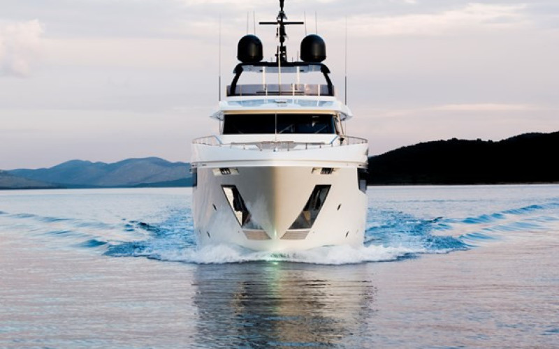 CUSTOM LINE Navetta 33 SK