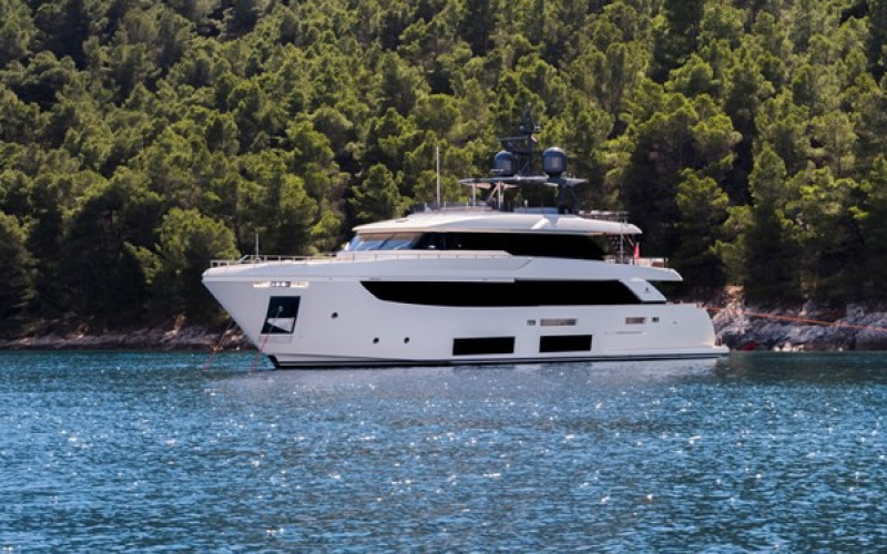 CUSTOM LINE Navetta 33 SK