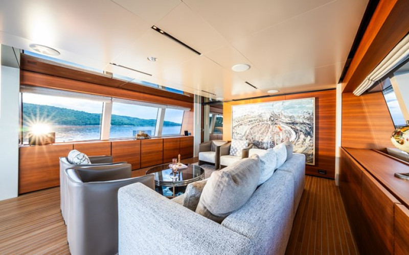 CUSTOM LINE Navetta 33 SK