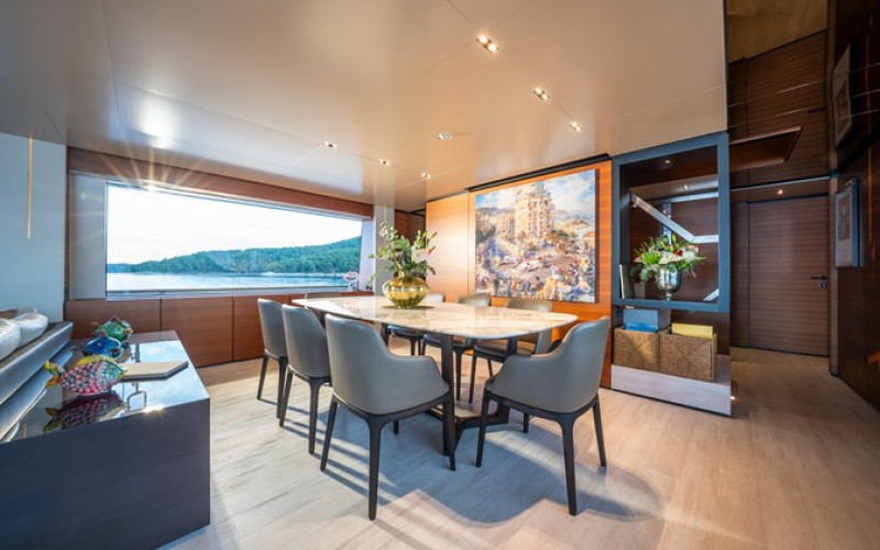 CUSTOM LINE Navetta 33 SK