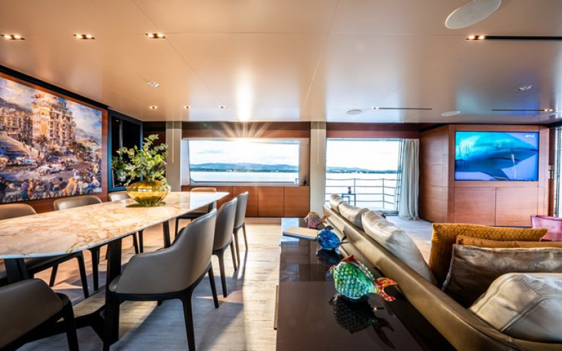 CUSTOM LINE Navetta 33 SK