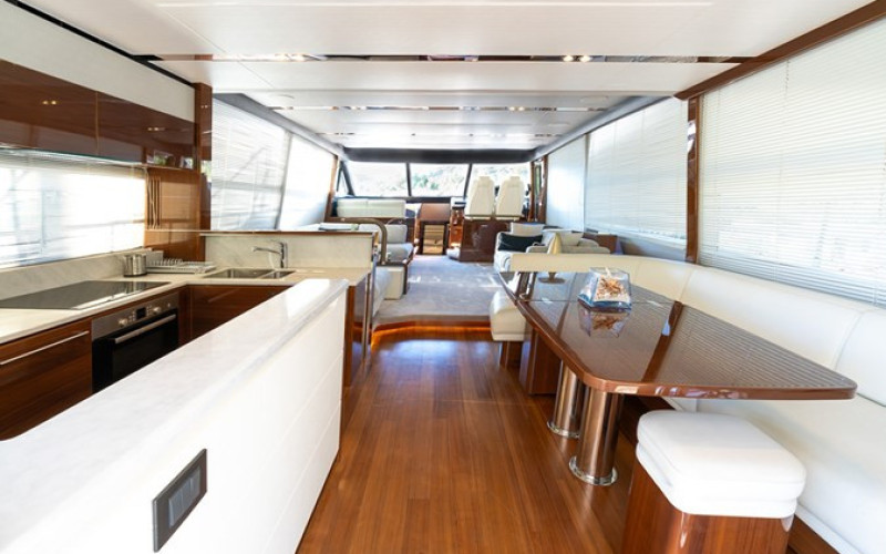 PRINCESS YACHTS Princess 68  DAPHNE