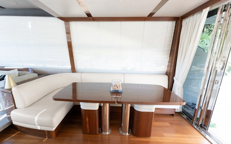 PRINCESS YACHTS Princess 68  DAPHNE