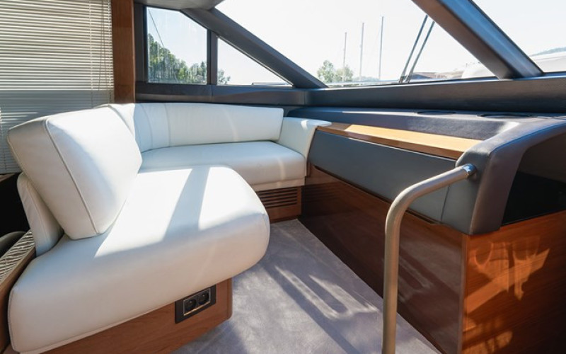 PRINCESS YACHTS Princess 68  DAPHNE