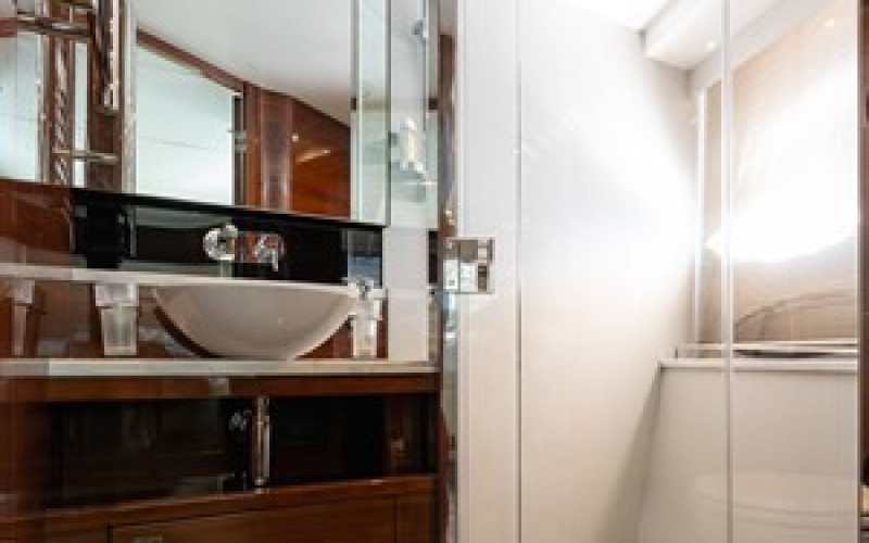 PRINCESS YACHTS Princess 68  DAPHNE