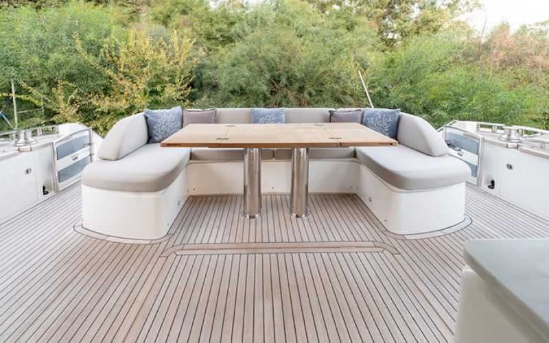 PRINCESS YACHTS Princess 68  DAPHNE