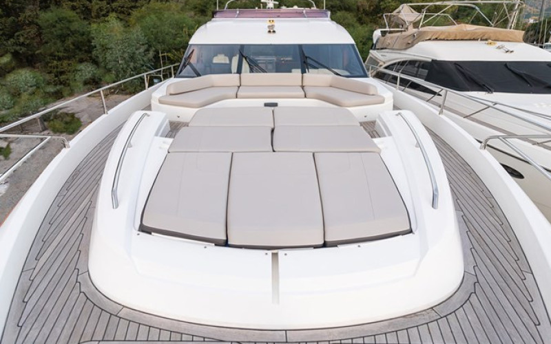 PRINCESS YACHTS Princess 68  DAPHNE