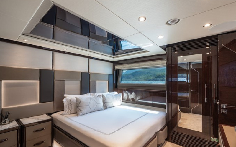 SUNSEEKER Sunseeker 131 NEXUS