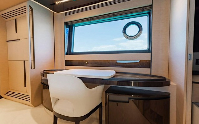 AZIMUT YACHTS S10 LANCE WEST