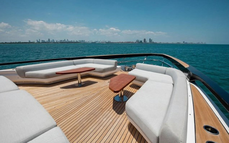 AZIMUT YACHTS S10 LANCE WEST