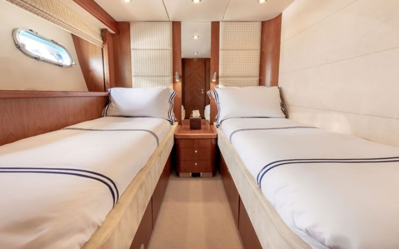 SUNSEEKER SUNSEEKER YACHT 90 