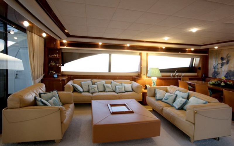 FERRETTI YACHTS LADY VICTORIA