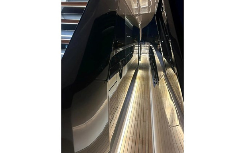 FERRETTI YACHTS Ferretti Yachts 860 SAVIENNE