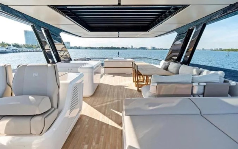 FERRETTI YACHTS Ferretti Yachts 860 SAVIENNE