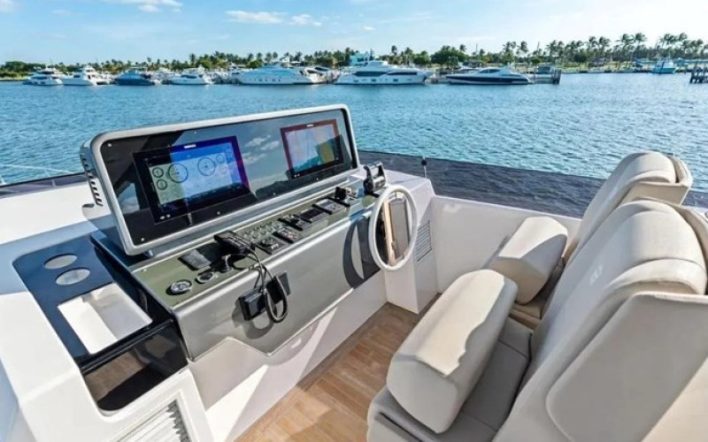 FERRETTI YACHTS Ferretti Yachts 860 SAVIENNE
