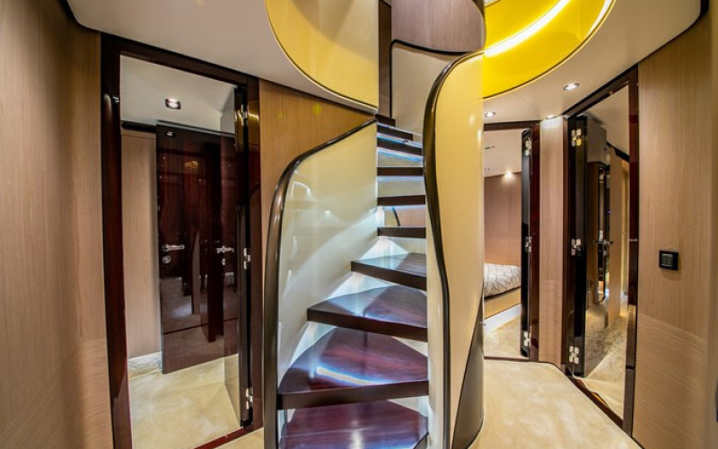 AZIMUT YACHTS NIRVANA BY THE SEA