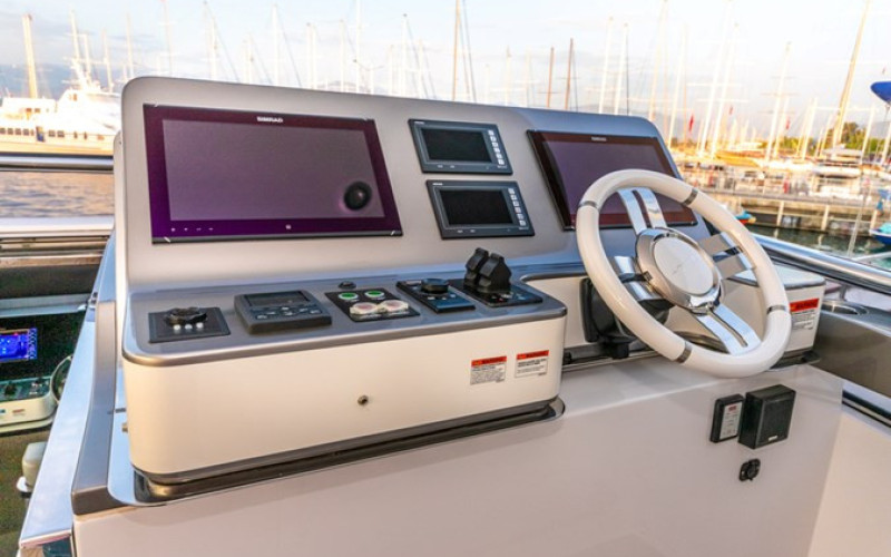 AZIMUT YACHTS NIRVANA BY THE SEA