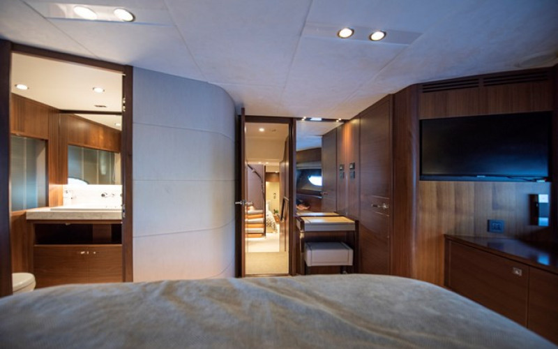 PRINCESS YACHTS 88 Motor Yacht LADY PARISA