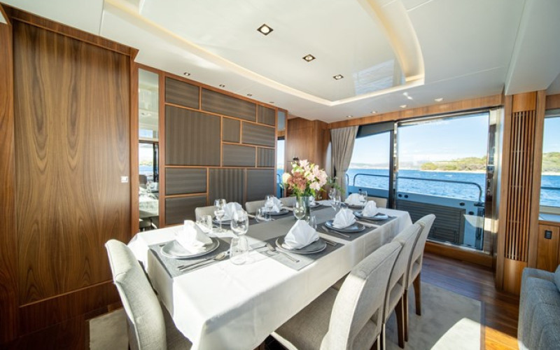 SUNSEEKER BLACK MAMBA