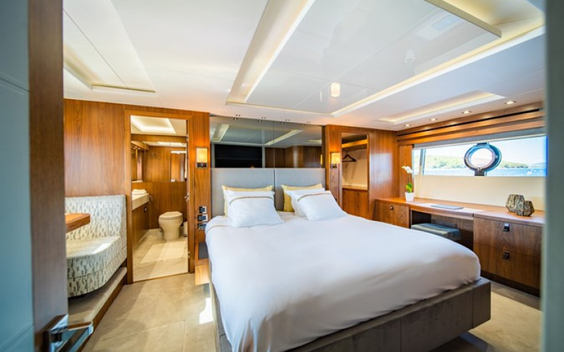 SUNSEEKER BLACK MAMBA