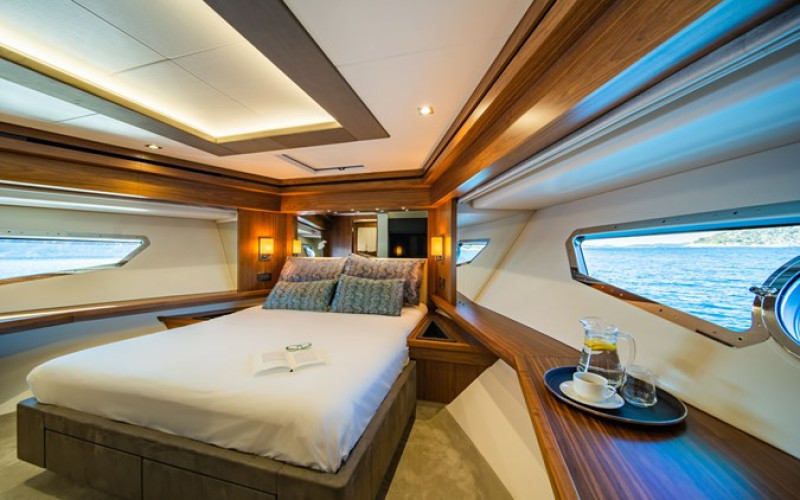 SUNSEEKER BLACK MAMBA