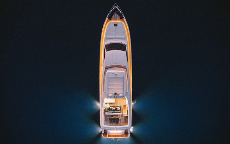 FERRETTI YACHTS 830 MAYBE NOT