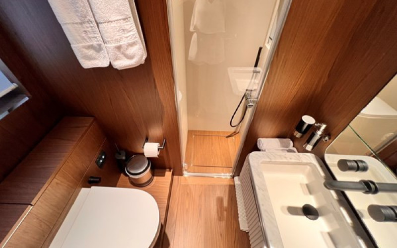 FERRETTI YACHTS 780 LD