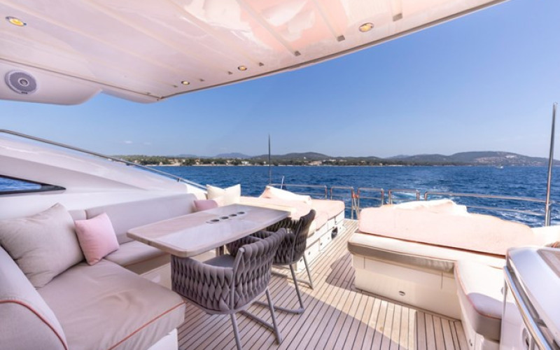 PRINCESS YACHTS PRINCESS V70