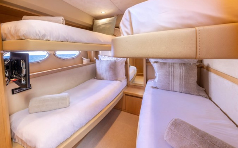 PRINCESS YACHTS PRINCESS V70