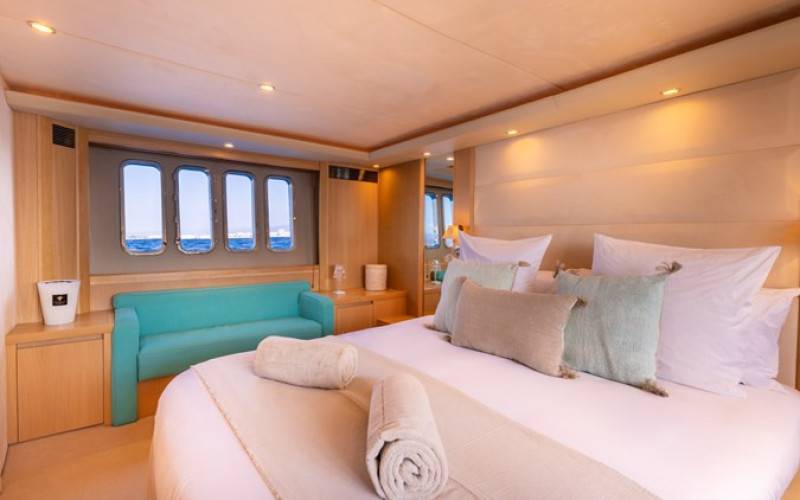 PRINCESS YACHTS PRINCESS V70 P'TITE BOUILLE
